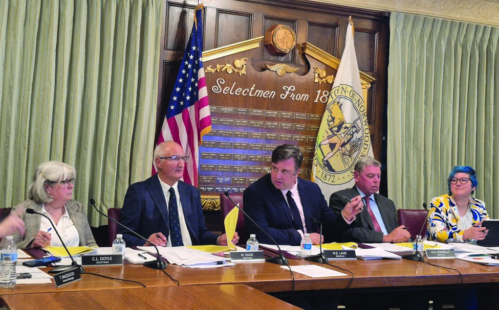 Selectmen approve Town Meeting warrant, and capital list